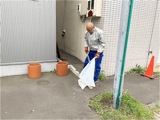 野幌遊楽街での秋の清掃活動